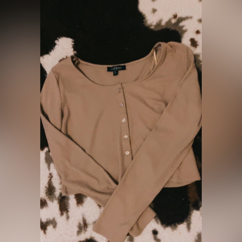Cropped long sleeve